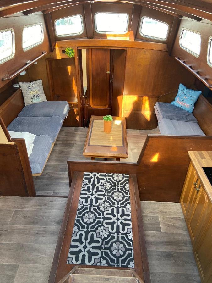 Fantastic Sailing Boat To Sleep In Barcelona Hotel Kültér fotó
